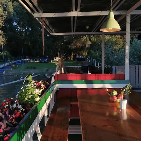 En Chillada River House * Belgrade