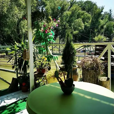 En Chillada River House Belgrade