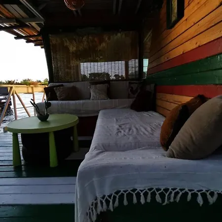 En Chillada River House * Belgrade