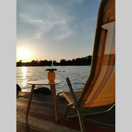En Chillada River House * Belgrade