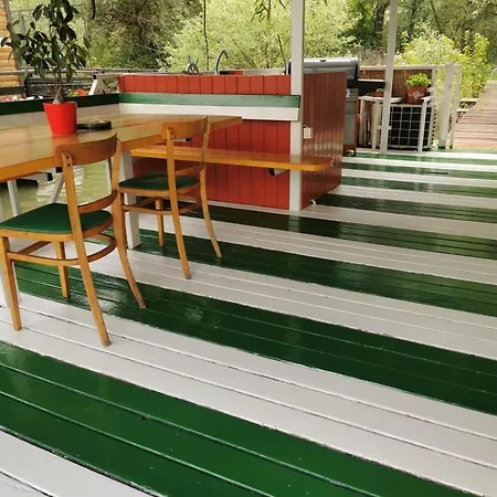 En Chillada River House Holiday home Belgrade